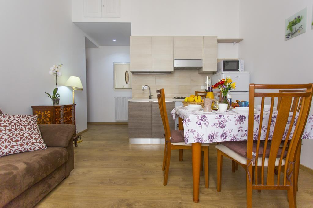 Amedeo Apartment Рим Екстериор снимка